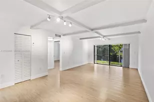 10145 NW 9th St Circle, Miami, FL 33172 - Photo 5