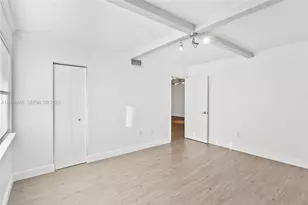 10145 NW 9th St Circle, Miami, FL 33172 - Photo 9