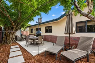 7508 SW 6th Ct, North Lauderdale, FL 33068 - Photo 23