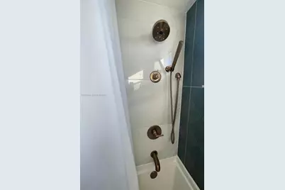 1235 Pennsylvania Ave #4E, Miami Beach, FL 33139 - Photo 11
