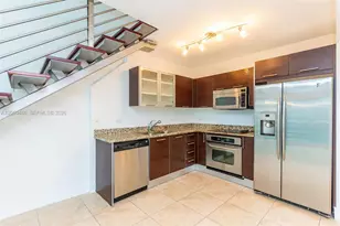 41 SE 5th St, Miami, FL 33131 - Photo 15