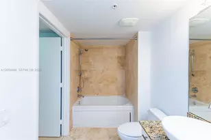 41 SE 5th St, Miami, FL 33131 - Photo 29