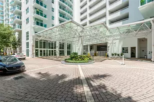 41 SE 5th St, Miami, FL 33131 - Photo 1