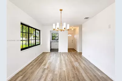 2401 NW 52nd St, Tamarac, FL 33309 - Photo 7