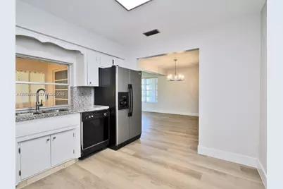 8691 NW 16th St, Pembroke Pines, FL 33024 - Photo 11