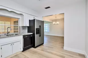 8691 NW 16th St, Pembroke Pines, FL 33024 - Photo 11