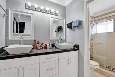 620 SW 100th Ave, Pembroke Pines, FL 33025 - Photo 37