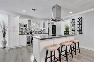 620 SW 100th Ave, Pembroke Pines, FL 33025 - Photo 17