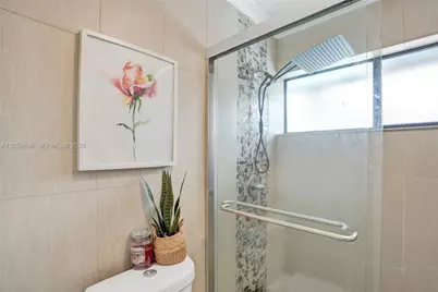 620 SW 100th Ave, Pembroke Pines, FL 33025 - Photo 43