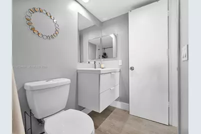 400 SE 10th Street #303, Deerfield Beach, FL 33411 - Photo 9