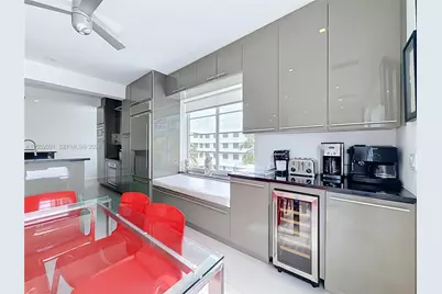 1460 Ocean Dr #404, Miami Beach, FL 33139 - Photo 13
