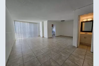 17021 N Bay Rd #910, Sunny Isles Beach, FL 33160 - Photo 17