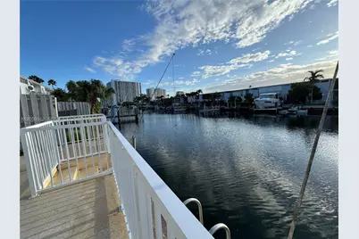 921 NE 26th Ave, Hallandale Beach, FL 33009 - Photo 15