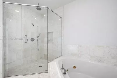 900 Brickell Key Blvd #2405, Miami, FL 33131 - Photo 19