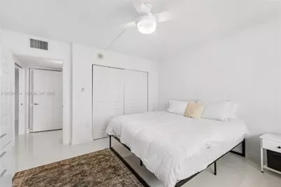 1155 Brickell Bay Dr #2005, Miami, FL 33131 - Photo 25