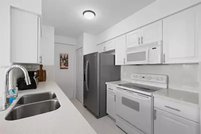 1155 Brickell Bay Dr #2005, Miami, FL 33131 - Photo 21