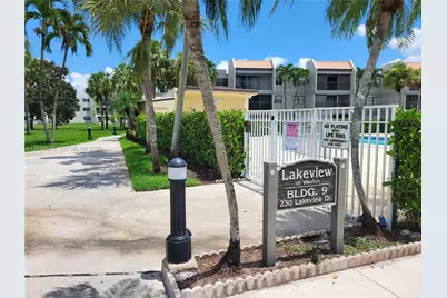 230 Lakeview Dr #207, Weston, FL 33326 - Photo 1