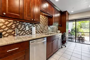 8707 Bardmoor Pl, Seminole, FL 33777 - Photo 19