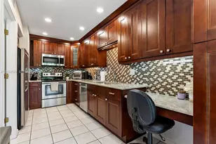 8707 Bardmoor Pl, Seminole, FL 33777 - Photo 17