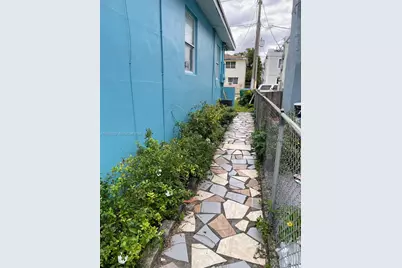 266 NW 32nd St, Miami, FL 33127 - Photo 17