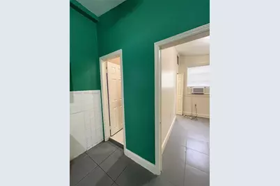 266 NW 32nd St, Miami, FL 33127 - Photo 11