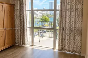 800 Parkview Dr, Hallandale Beach, FL 33009 - Photo 23
