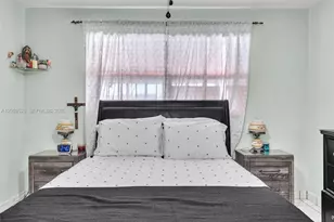 5530 W 26th Ct, Hialeah, FL 33016 - Photo 15