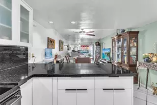 5530 W 26th Ct, Hialeah, FL 33016 - Photo 9