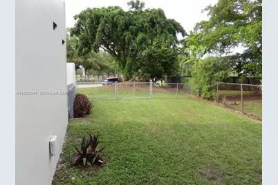 12300 SW 18 Te #0, Miami, FL 33175 - Photo 35
