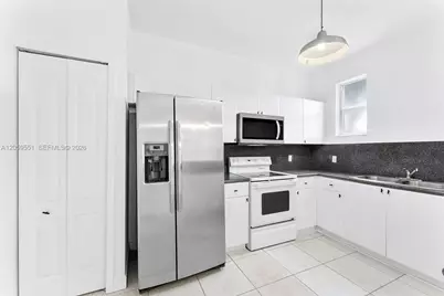 [Address not provided], Royal Palm Beach, FL 33414 - Photo 19