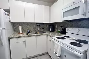 2899 Collins Ave, Miami Beach, FL 33140 - Photo 7