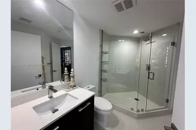 45 SW 9th St #2501, Miami, FL 33130 - Photo 13