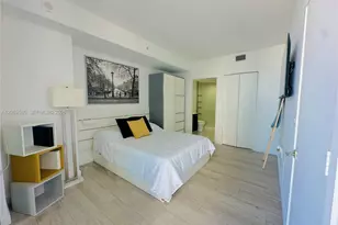 45 SW 9th St, Miami, FL 33130 - Photo 11