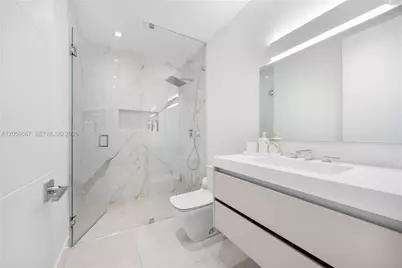 5630 Pine Tree Dr, Miami Beach, FL 33140 - Photo 23