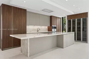 5630 Pine Tree Dr, Miami Beach, FL 33140 - Photo 13