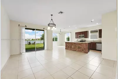 8341 NW Greenbank Cir, Port Saint Lucie, FL 34987 - Photo 9