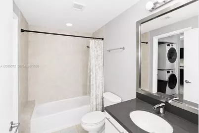 90 SW 3rd St #3212, Miami, FL 33130 - Photo 11