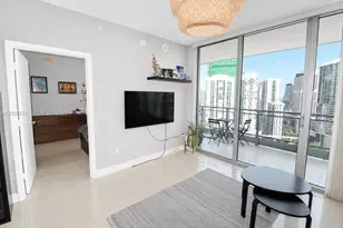 90 SW 3rd St, Miami, FL 33130 - Photo 3