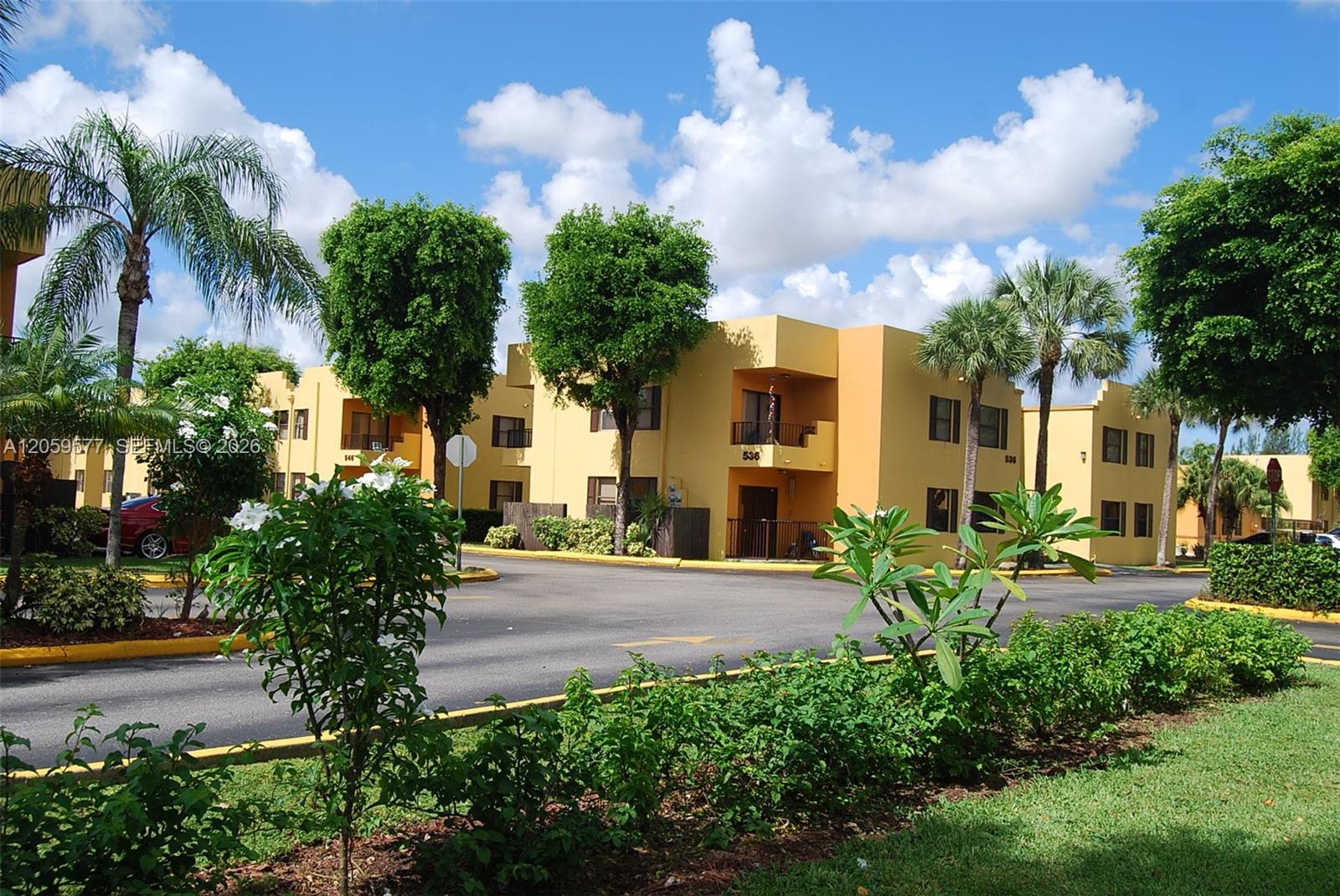 650 NW 114th Ave #101 - 650 NW 114th Ave #101, Sweetwater, FL 33172 Luxury Property | Jose Angel Pina
