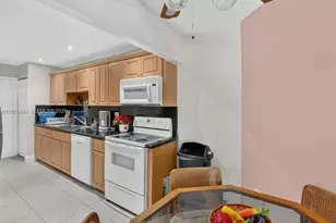 7135 Collins Ave, Miami Beach, FL 33141 - Photo 33