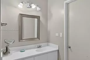 7135 Collins Ave, Miami Beach, FL 33141 - Photo 37