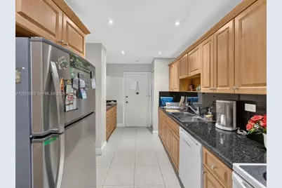 7135 Collins Ave #331, Miami Beach, FL 33141 - Photo 31