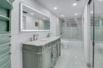 3990 NW 42nd Ave #403, Lauderdale Lakes, FL 33319 - Photo 5