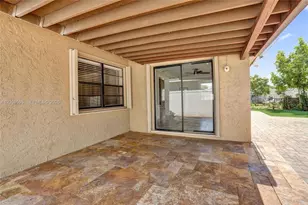 8204 SW 12th St, North Lauderdale, FL 33068 - Photo 21
