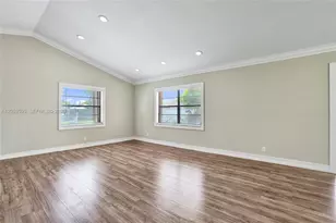 8204 SW 12th St, North Lauderdale, FL 33068 - Photo 15