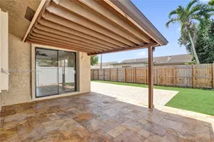 8204 SW 12th St, North Lauderdale, FL 33068 - Photo 19