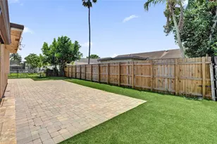 8204 SW 12th St, North Lauderdale, FL 33068 - Photo 21