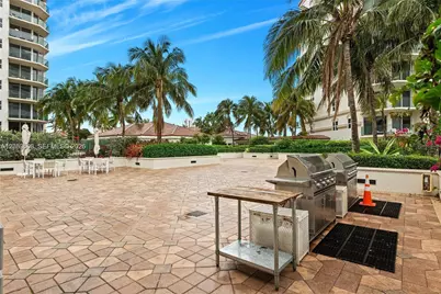 19900 E Country Club Dr #310, Aventura, FL 33180 - Photo 11