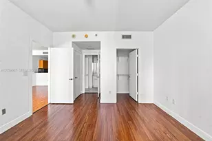 1060 Brickell Ave, Miami, FL 33131 - Photo 7