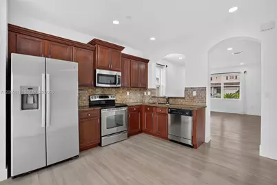8961 SW 215th Ter, Cutler Bay, FL 33189 - Photo 13